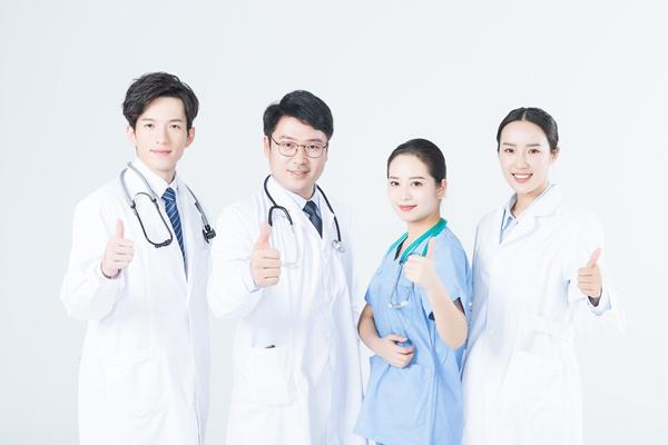 <专业医疗团队>